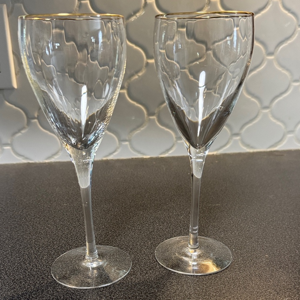 Elegant Gold-Rimmed Lenox Wine Glass Set